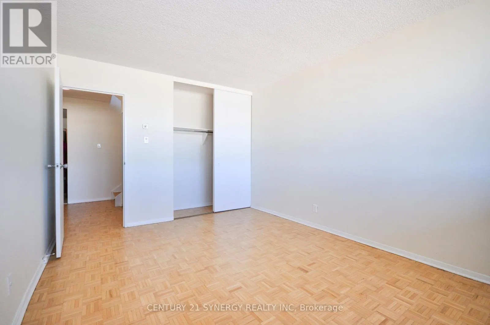 631 - 515 ST LAURENT BOULEVARD