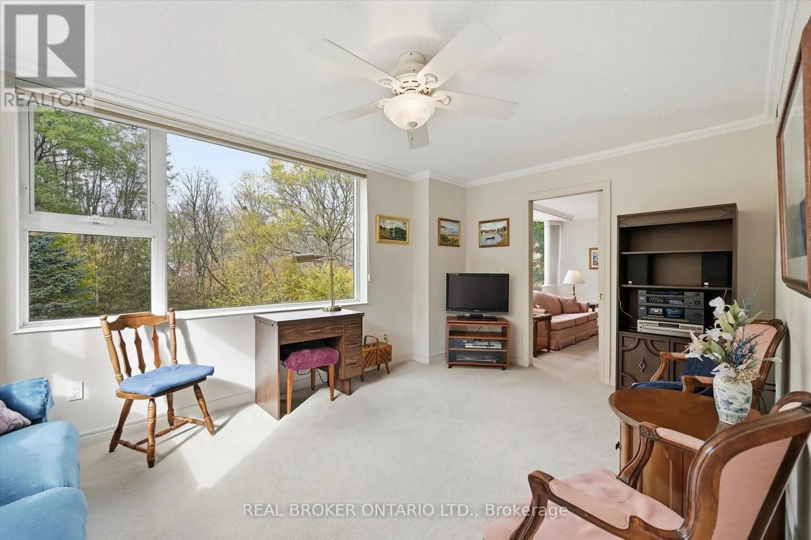 207 - 77 GOVERNORS ROAD