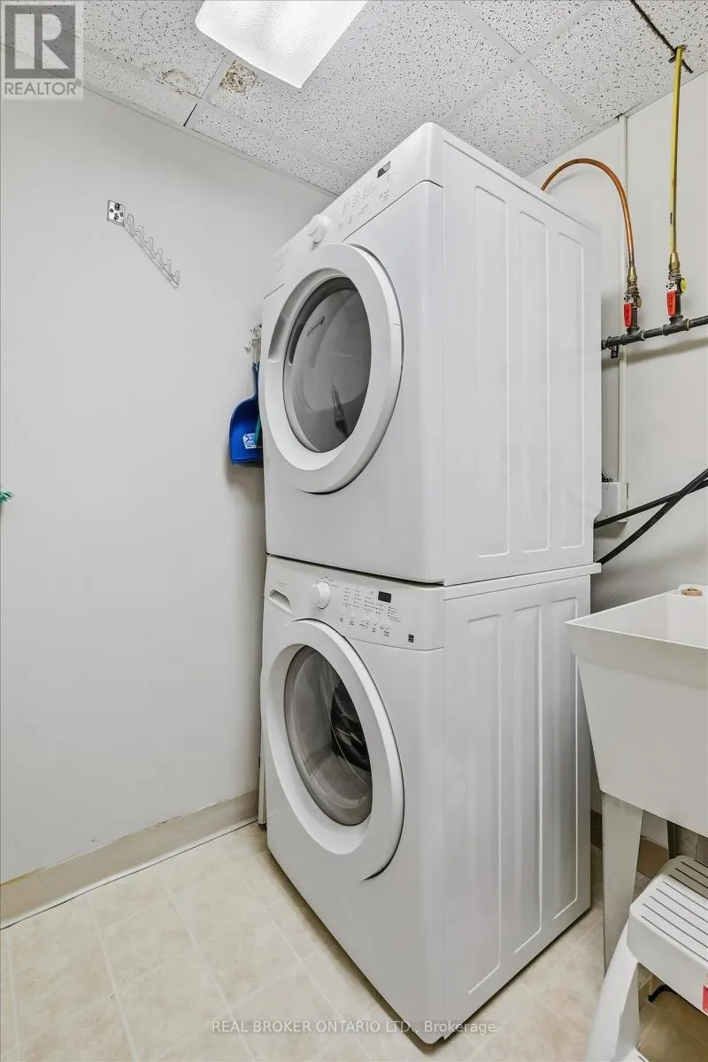 207 - 77 GOVERNORS ROAD