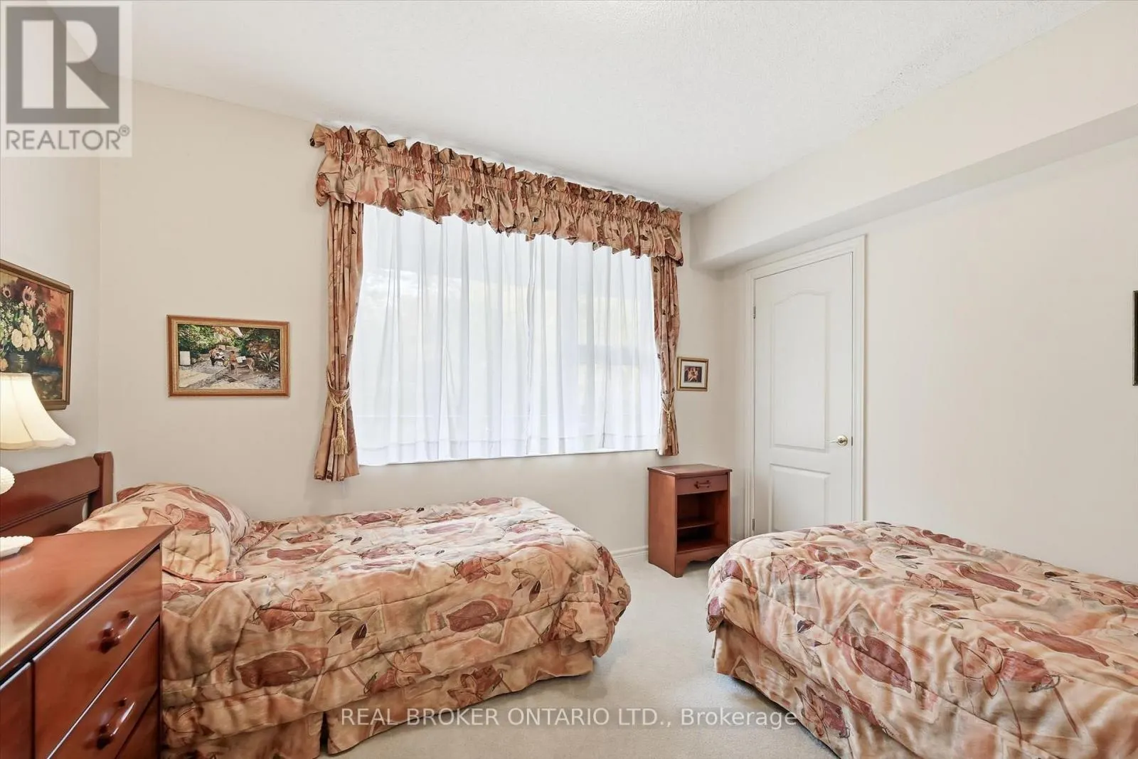 207 - 77 GOVERNORS ROAD