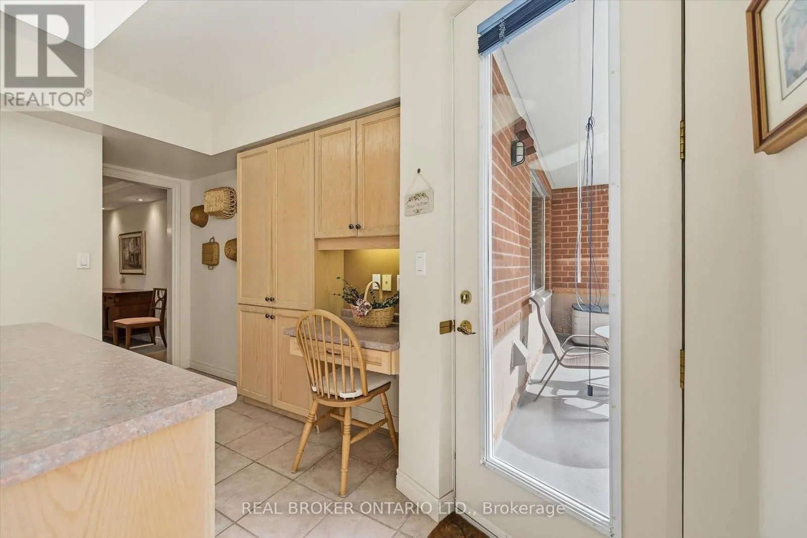 207 - 77 GOVERNORS ROAD