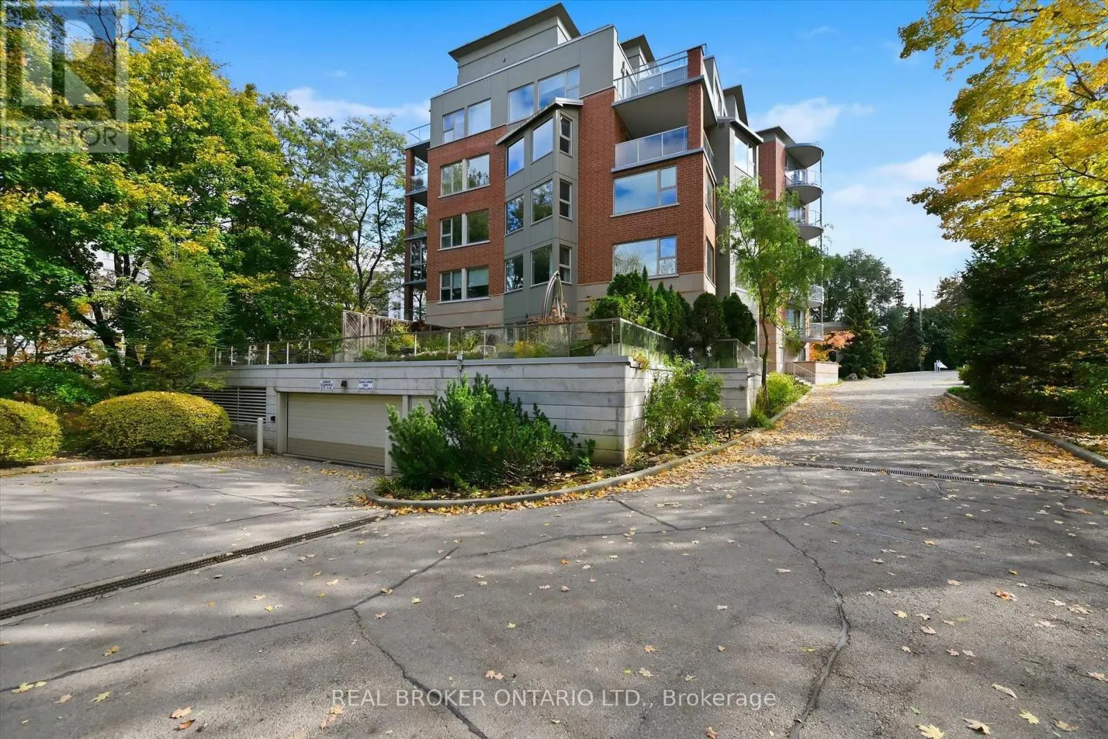 207 - 77 GOVERNORS ROAD