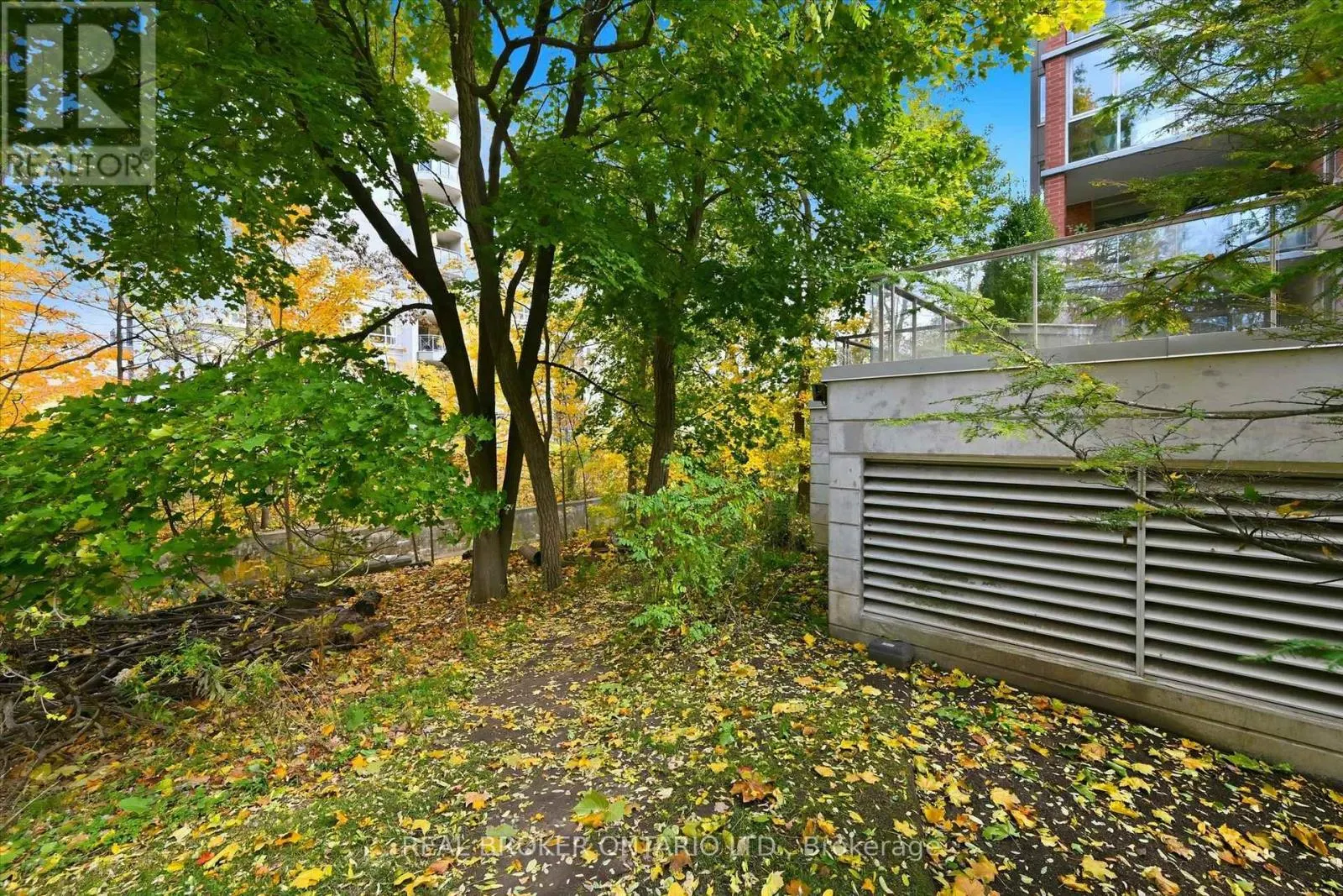 207 - 77 GOVERNORS ROAD