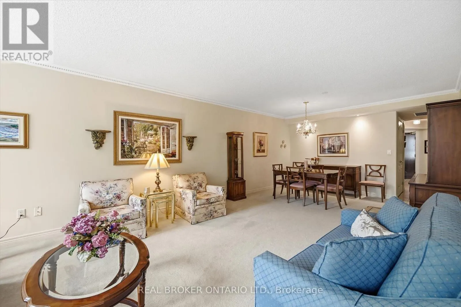 207 - 77 GOVERNORS ROAD