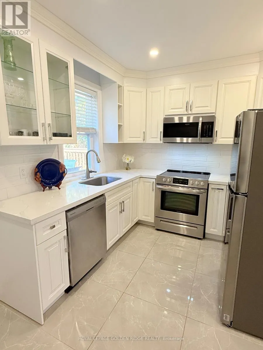 4577 VICTORIA AVENUE