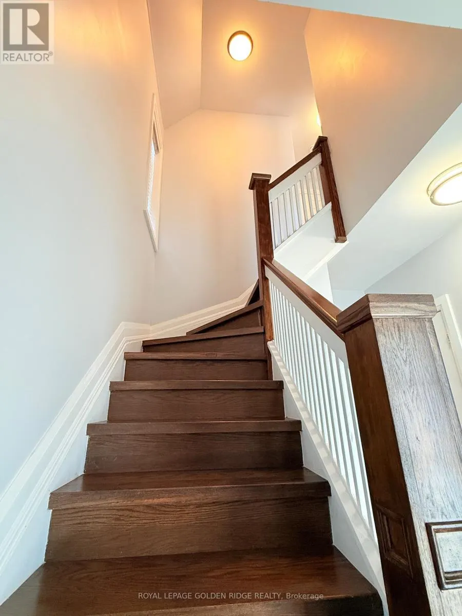 4577 VICTORIA AVENUE