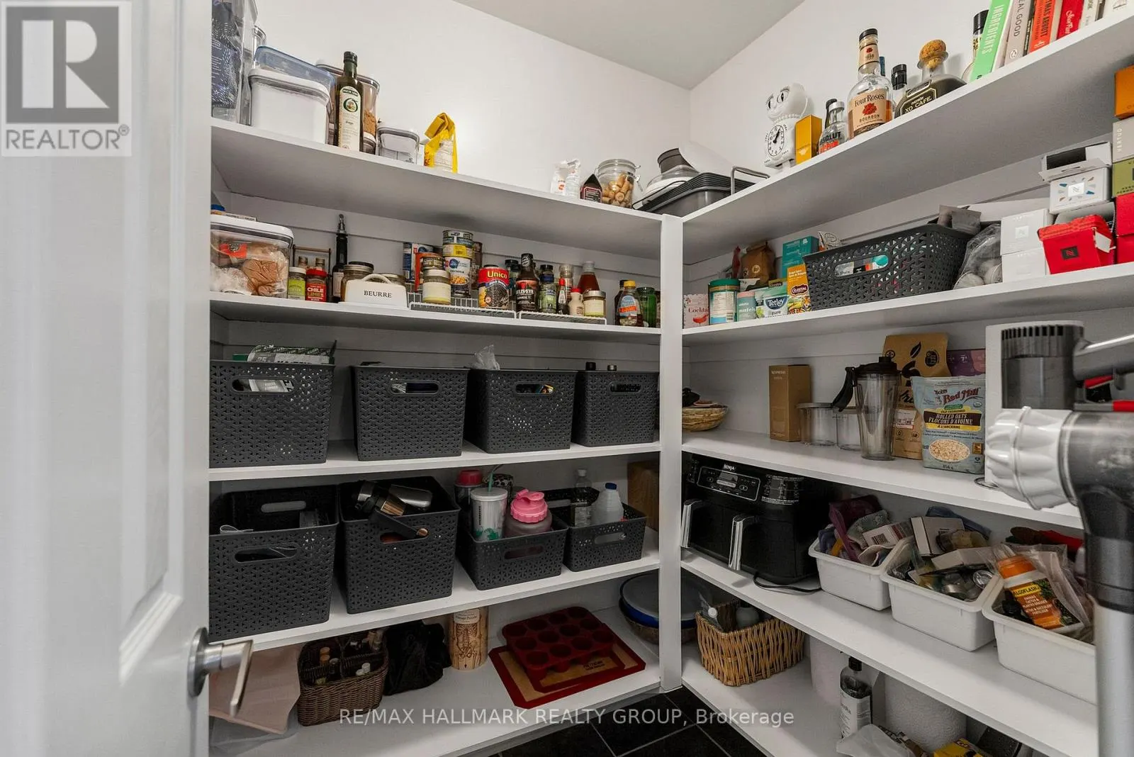 440 EDGEWORTH AVENUE