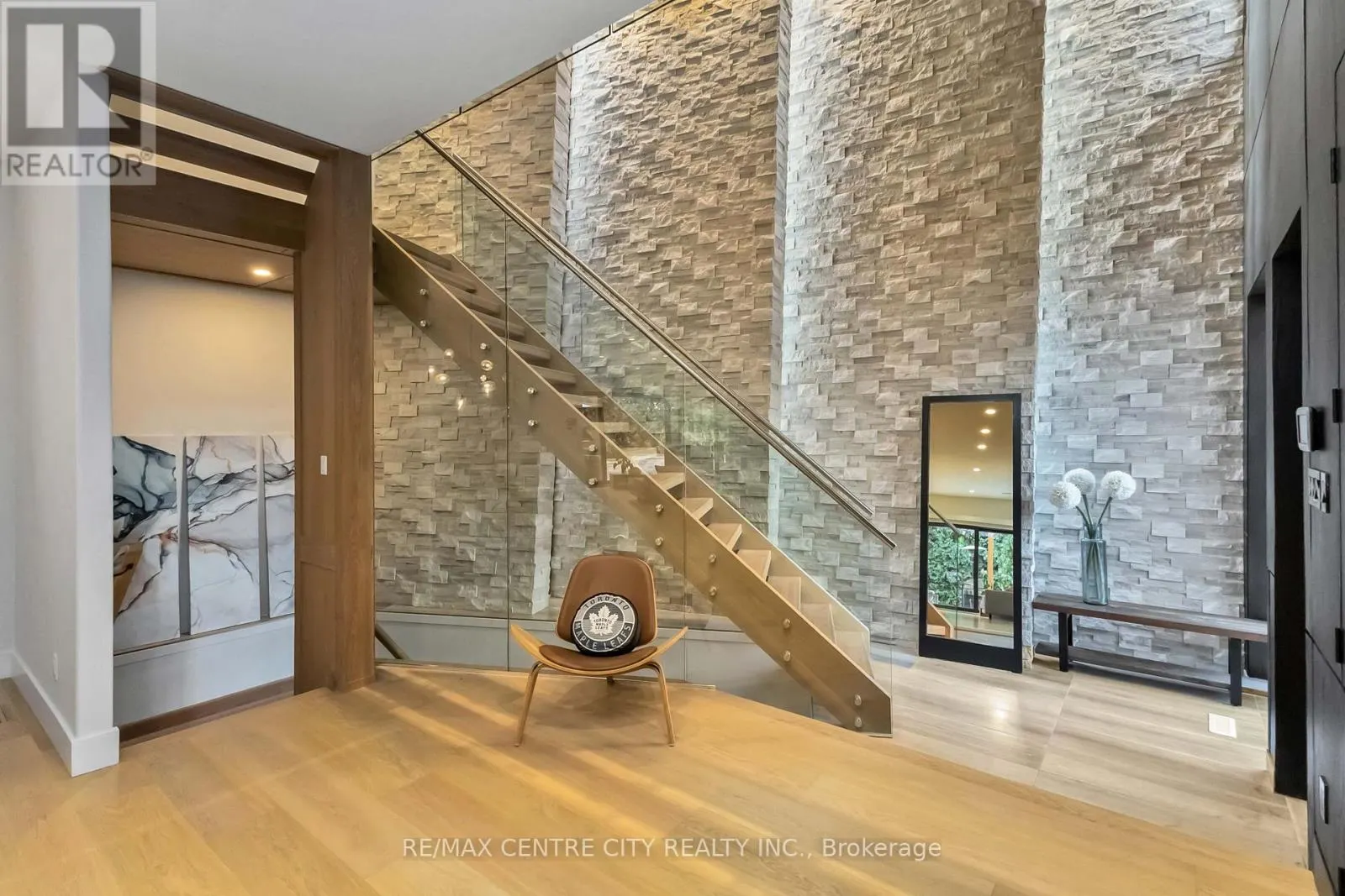 3 - 1452 BYRON BASELINE ROAD, #3