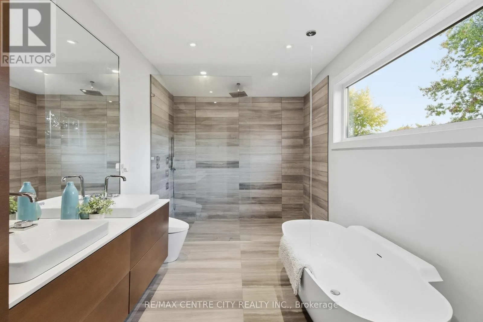 3 - 1452 BYRON BASELINE ROAD, #3