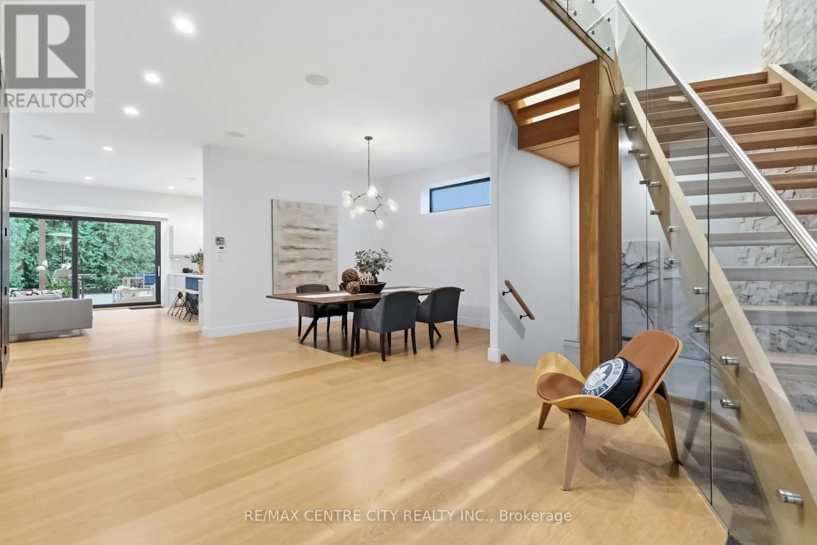 3 - 1452 BYRON BASELINE ROAD, #3