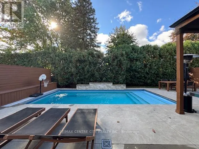 3 - 1452 BYRON BASELINE ROAD, #3