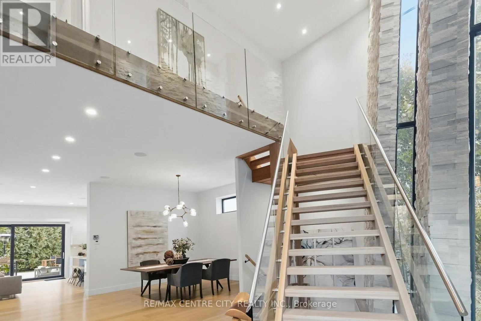 3 - 1452 BYRON BASELINE ROAD, #3