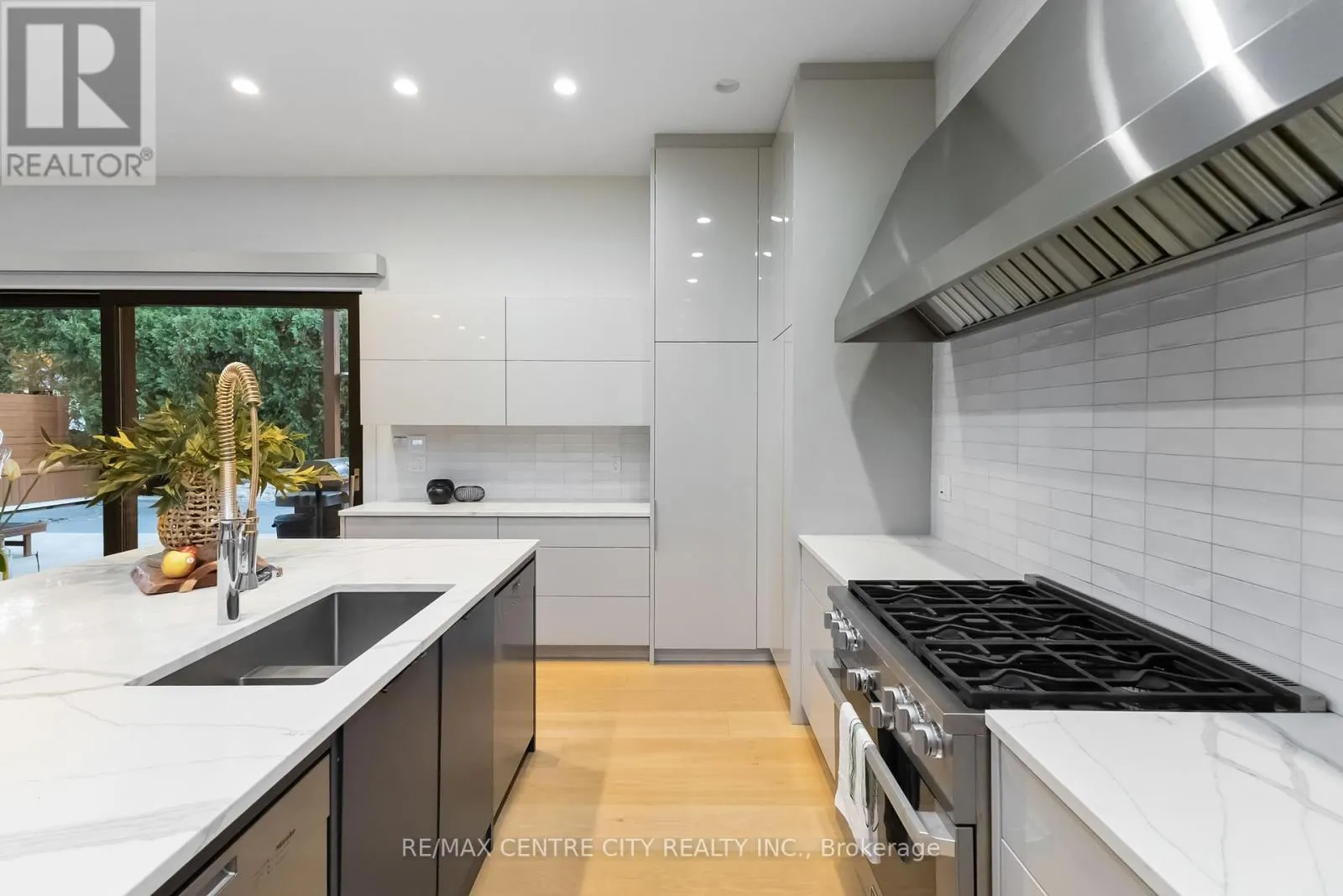 3 - 1452 BYRON BASELINE ROAD, #3