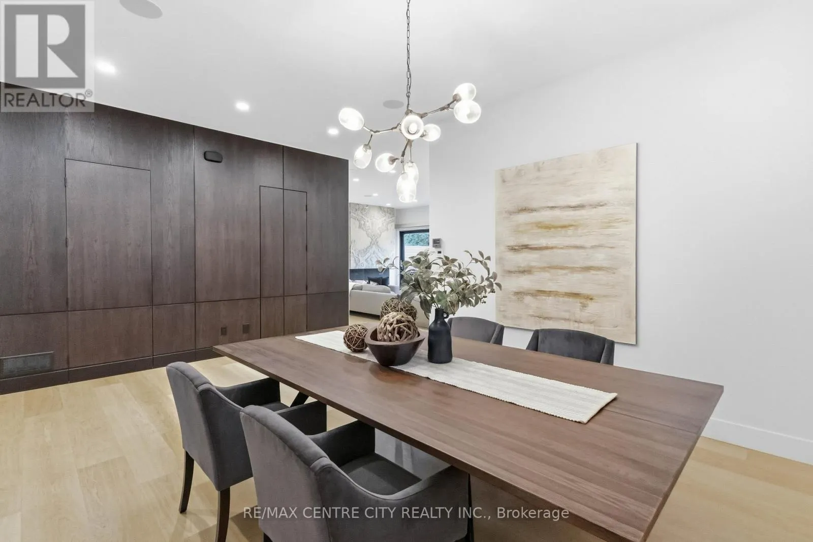 3 - 1452 BYRON BASELINE ROAD, #3