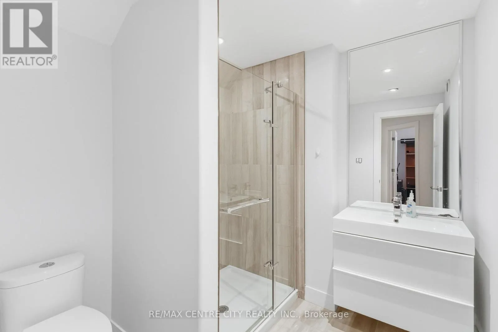 3 - 1452 BYRON BASELINE ROAD, #3