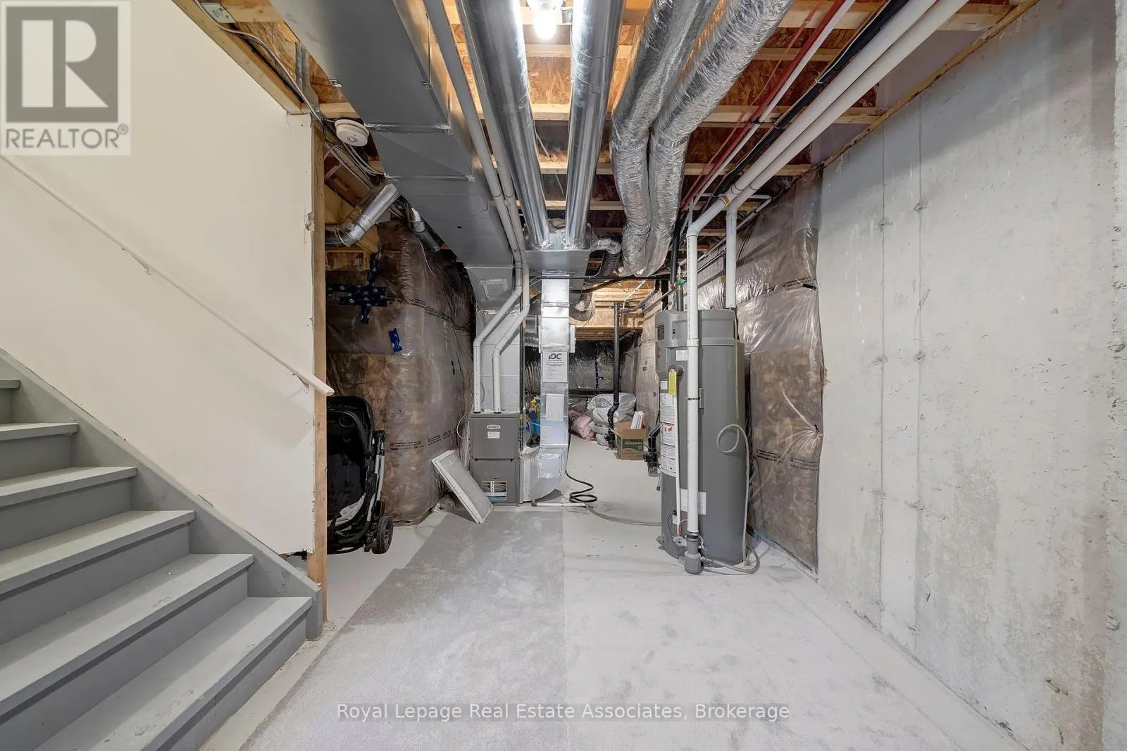 85 - 305 GARNER ROAD W