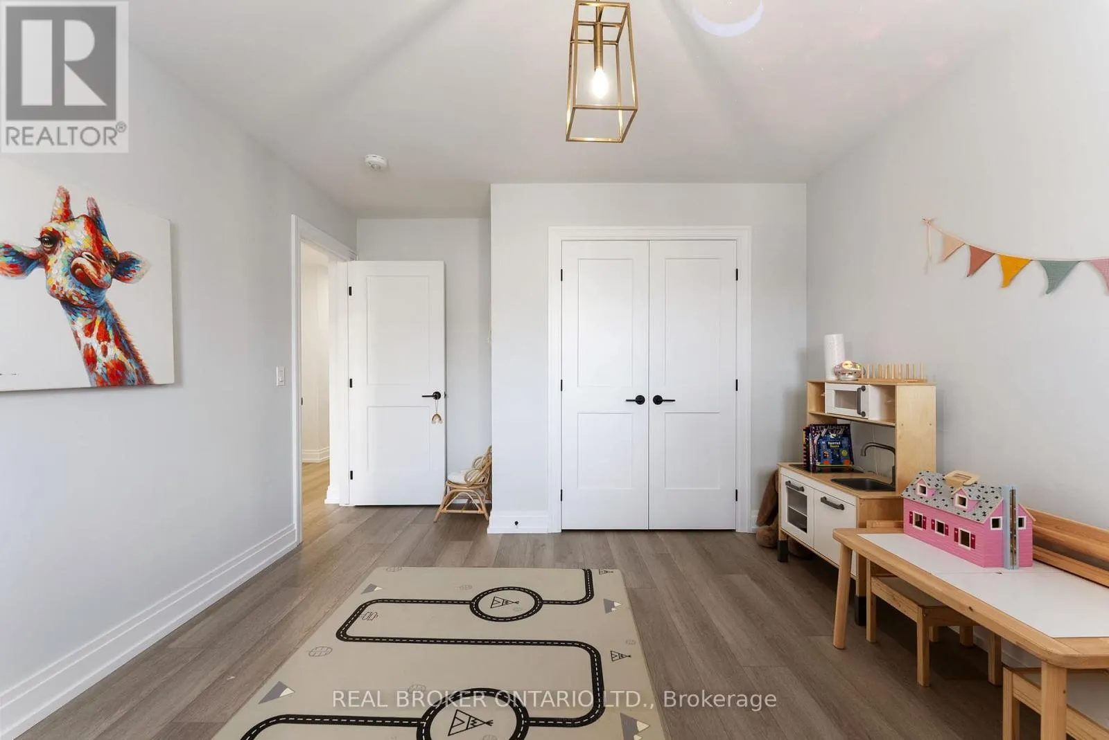 10 GRANITE RIDGE TRAIL