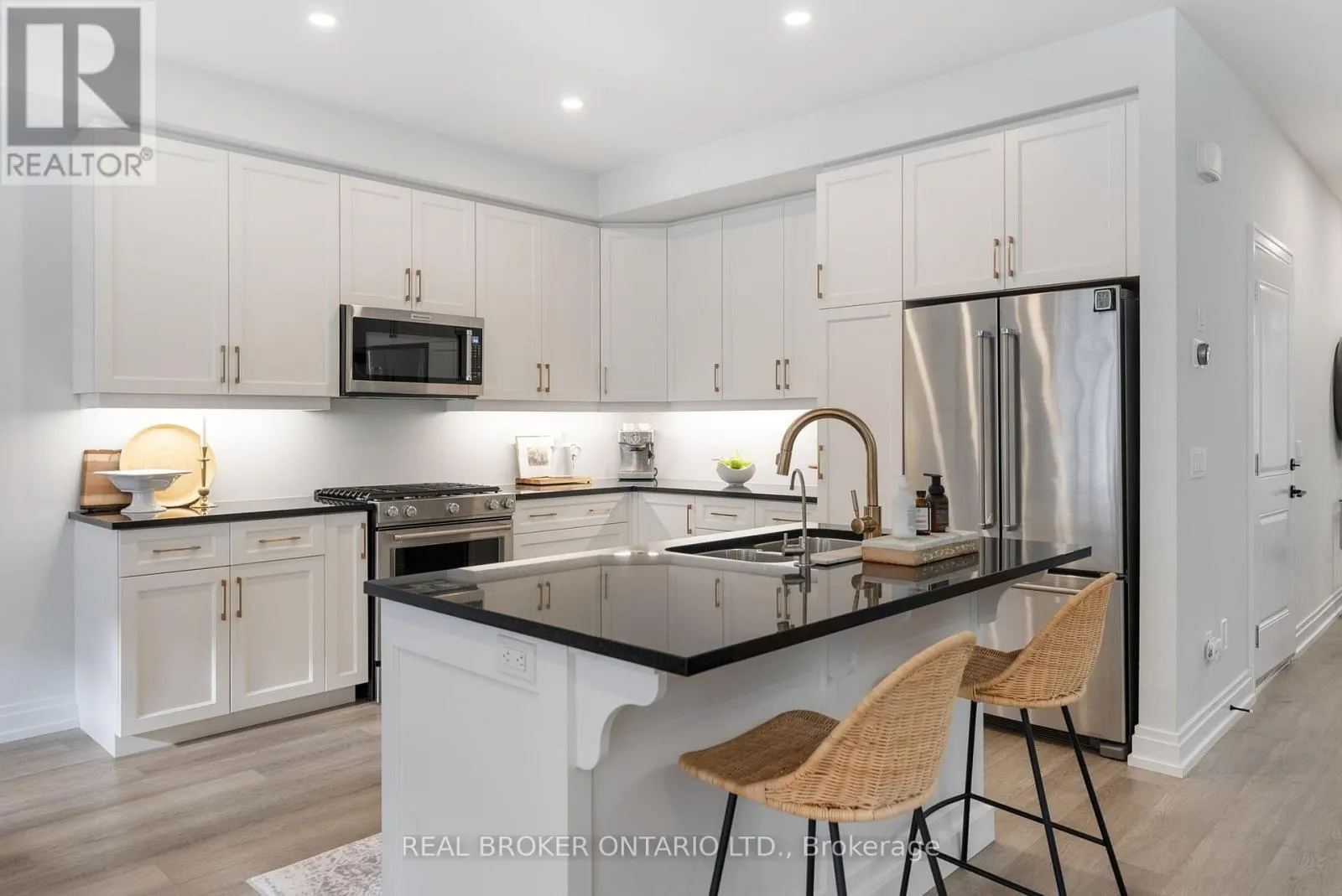 10 GRANITE RIDGE TRAIL