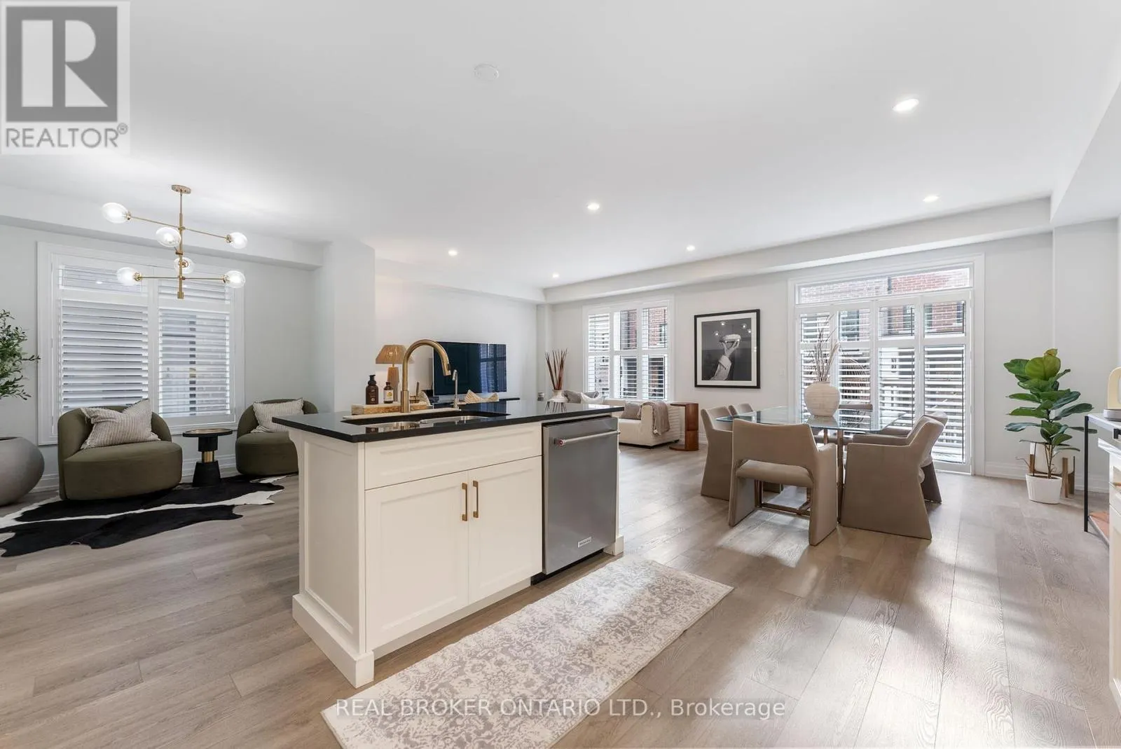 10 GRANITE RIDGE TRAIL