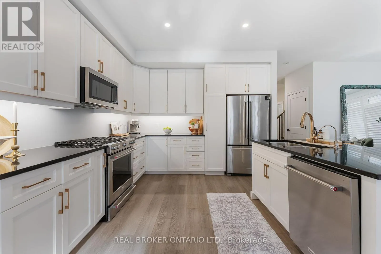 10 GRANITE RIDGE TRAIL