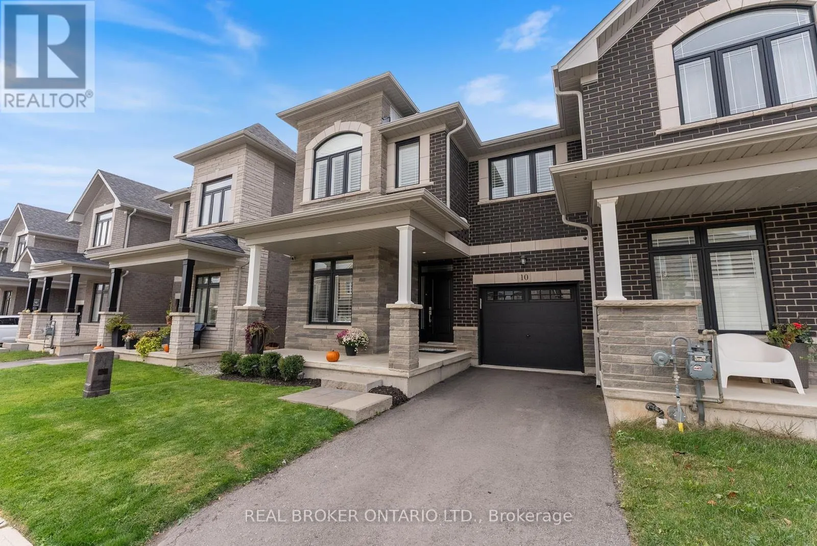 10 GRANITE RIDGE TRAIL