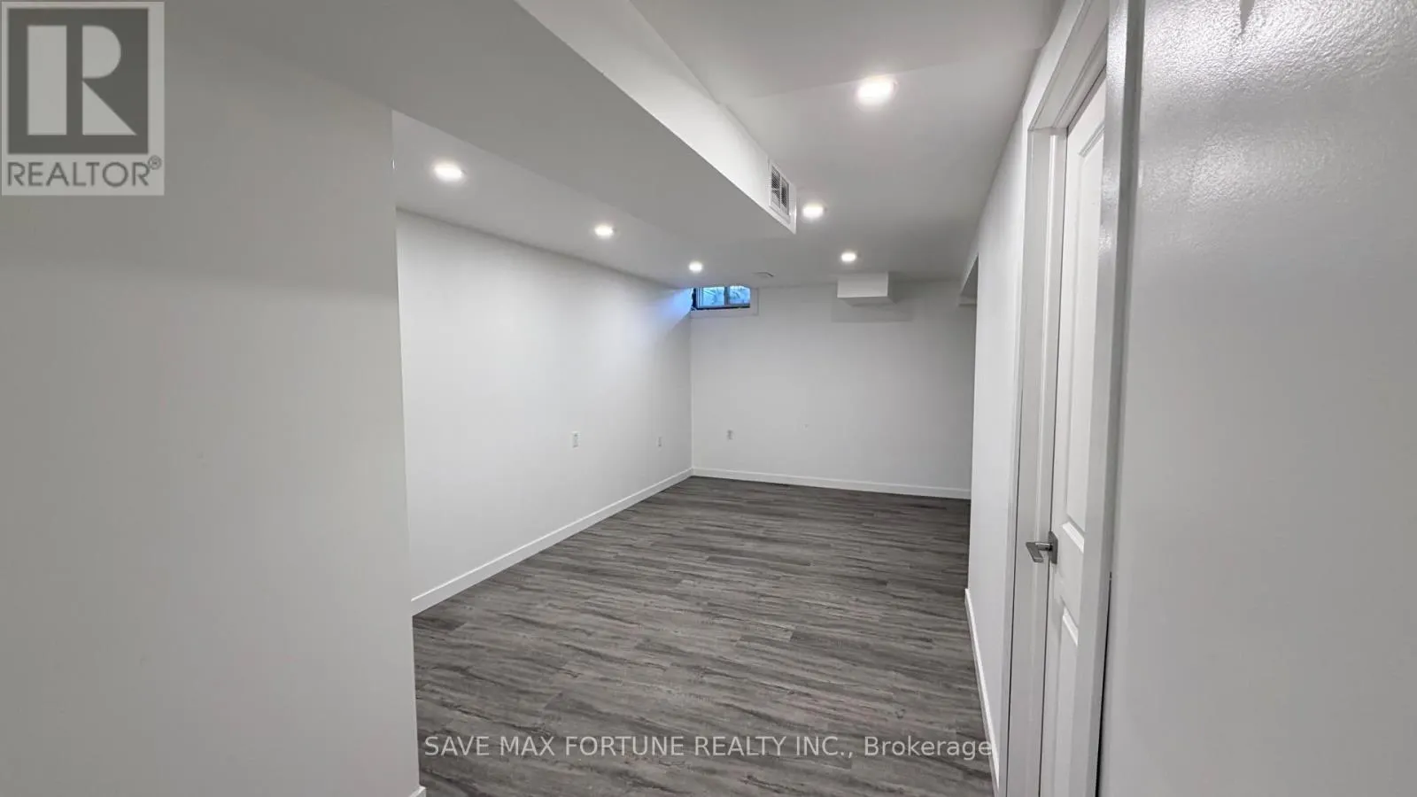 27 - 1 ROYALWOOD COURT