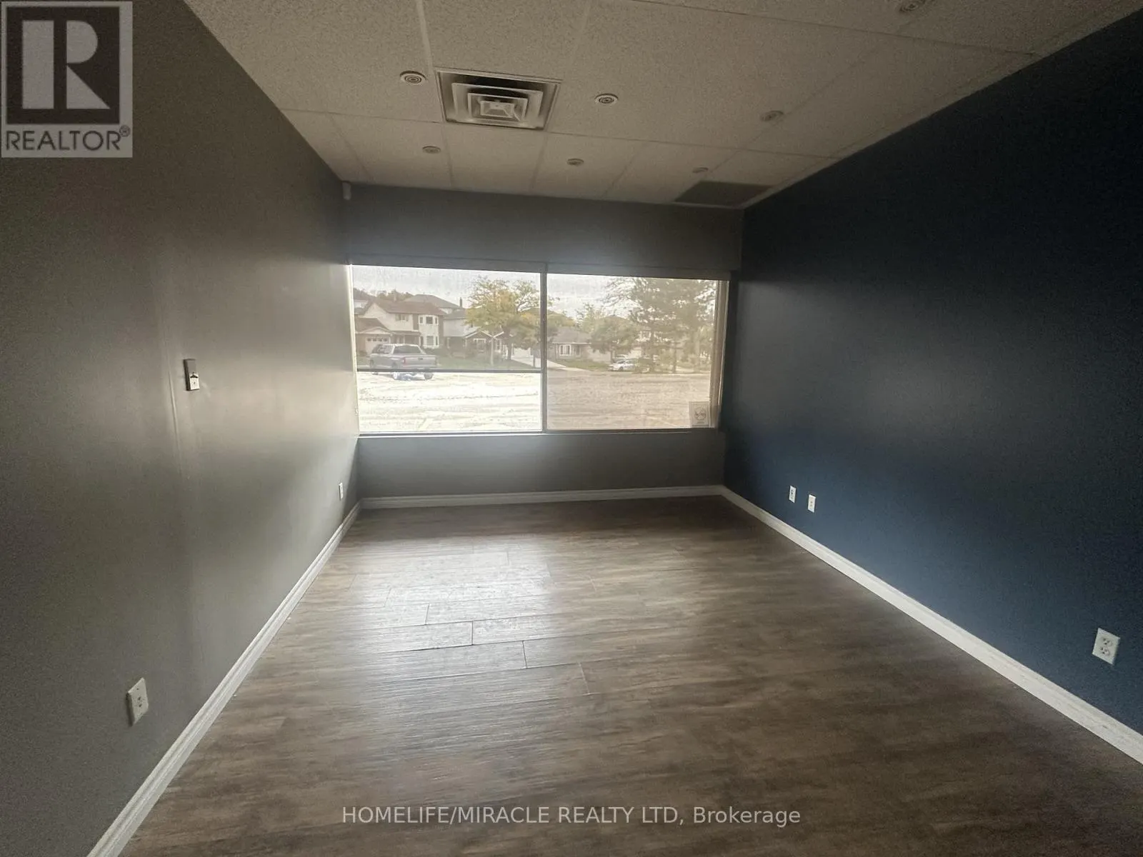 2 - 450 WESTHEIGHTS DRIVE