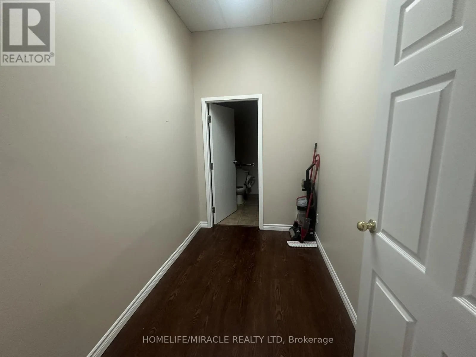 2 - 450 WESTHEIGHTS DRIVE