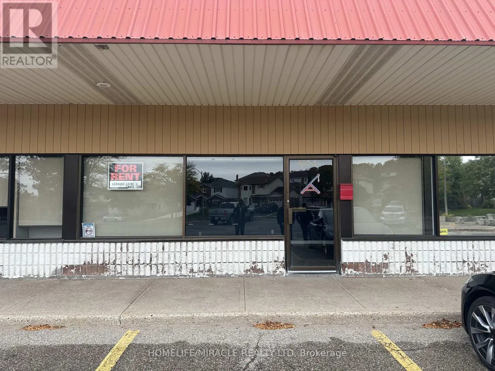 2 - 450 WESTHEIGHTS DRIVE