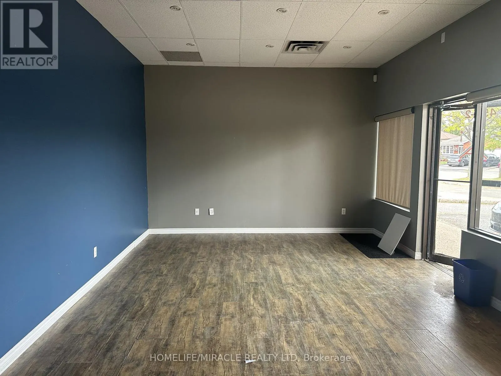 2 - 450 WESTHEIGHTS DRIVE