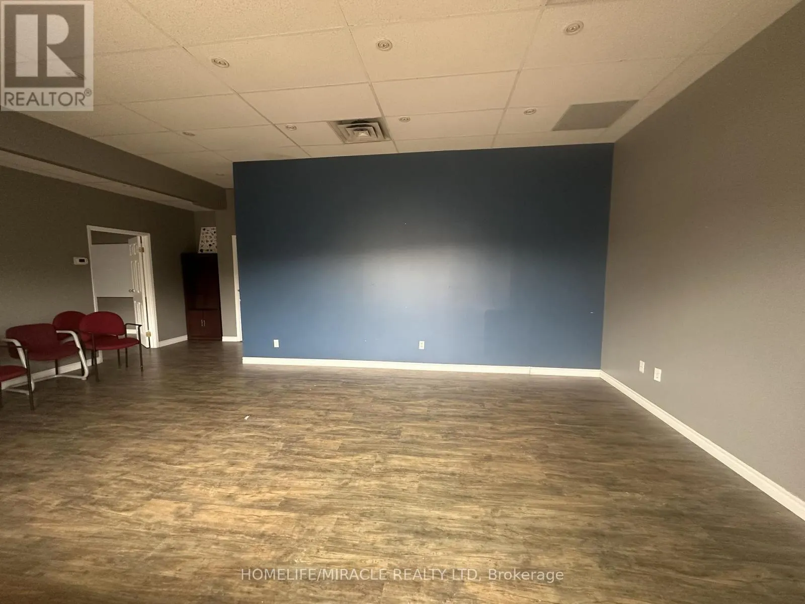 2 - 450 WESTHEIGHTS DRIVE