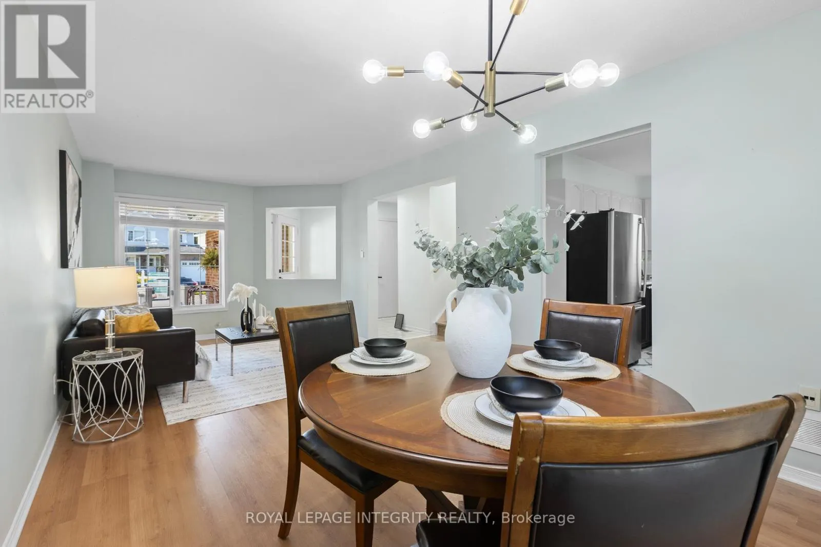 11 ROYAL FIELD CRESCENT