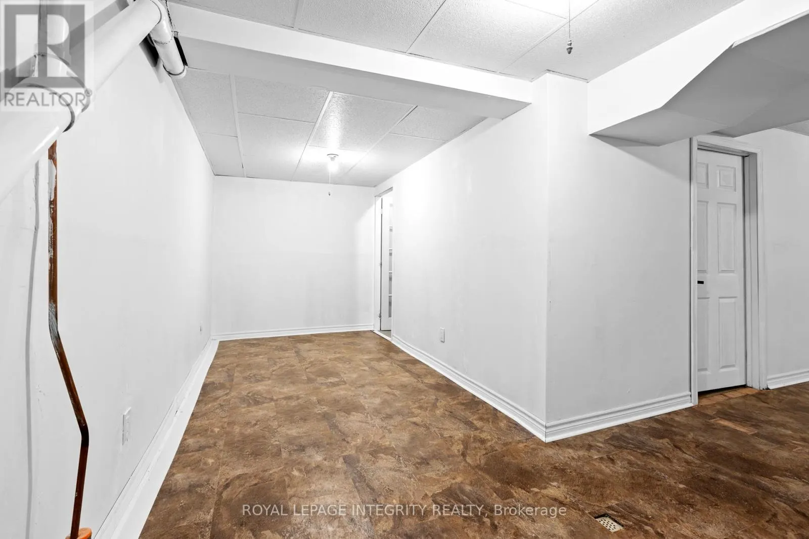 11 ROYAL FIELD CRESCENT