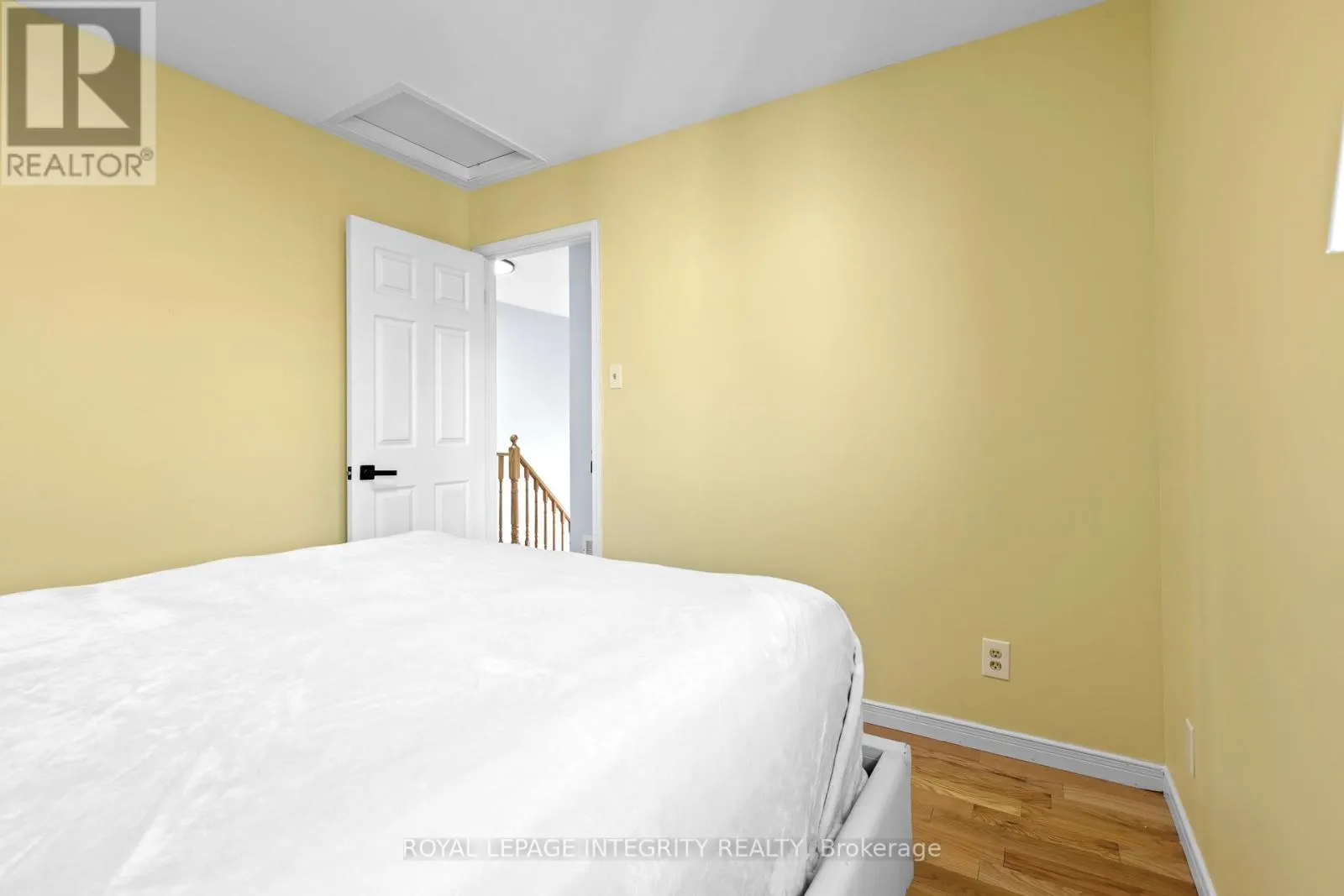 11 ROYAL FIELD CRESCENT