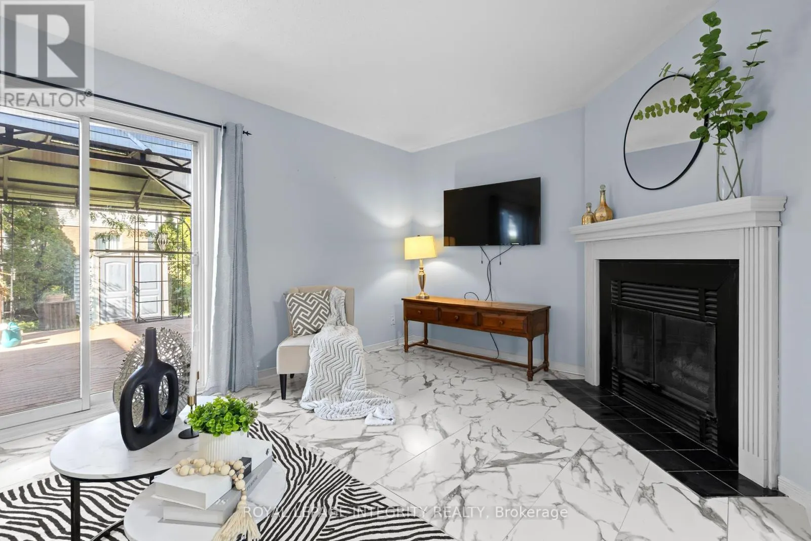 11 ROYAL FIELD CRESCENT