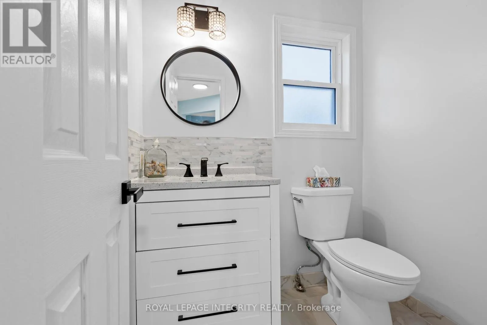 11 ROYAL FIELD CRESCENT