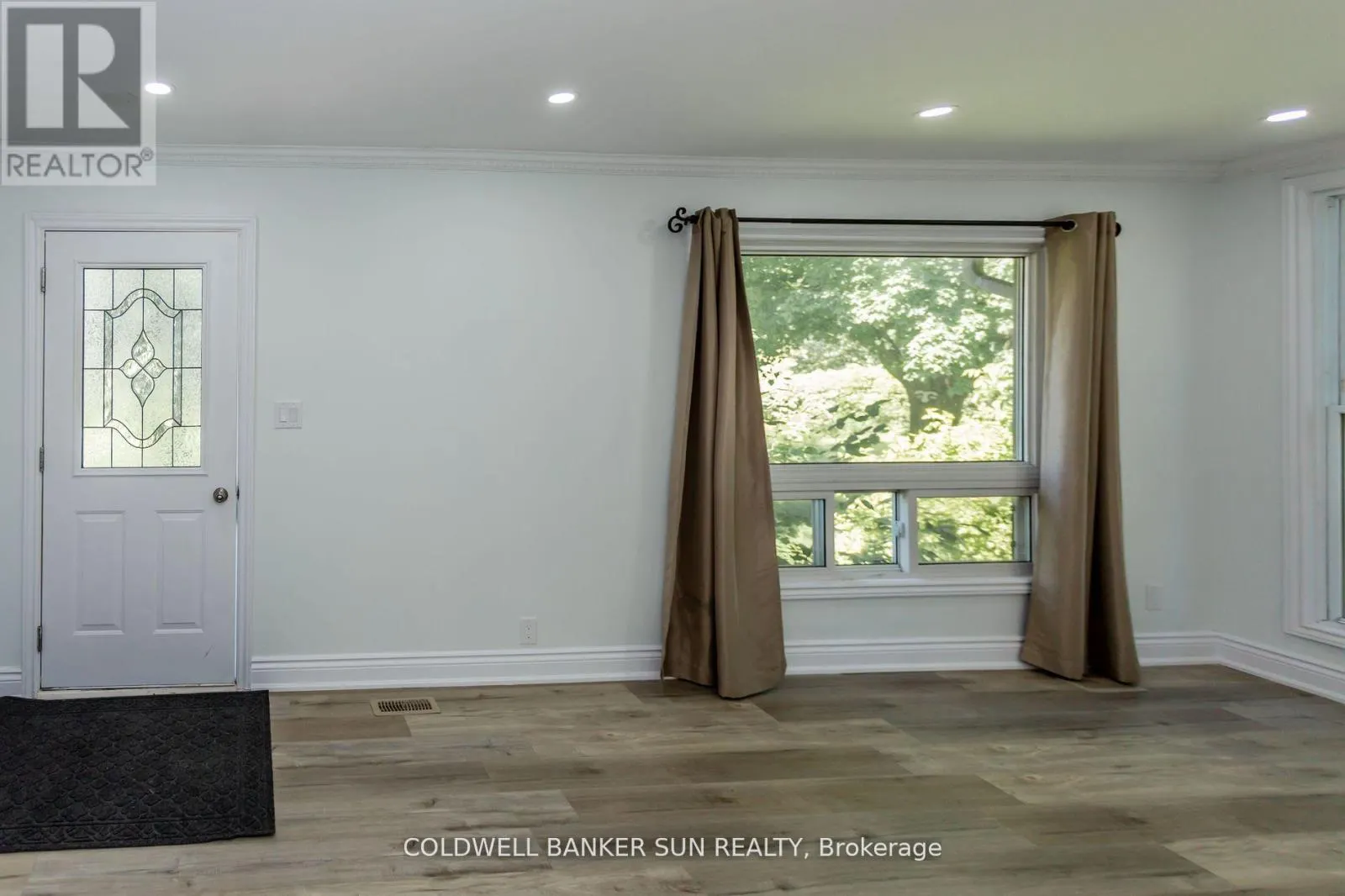 686078 OXFORD RD 2 ROAD