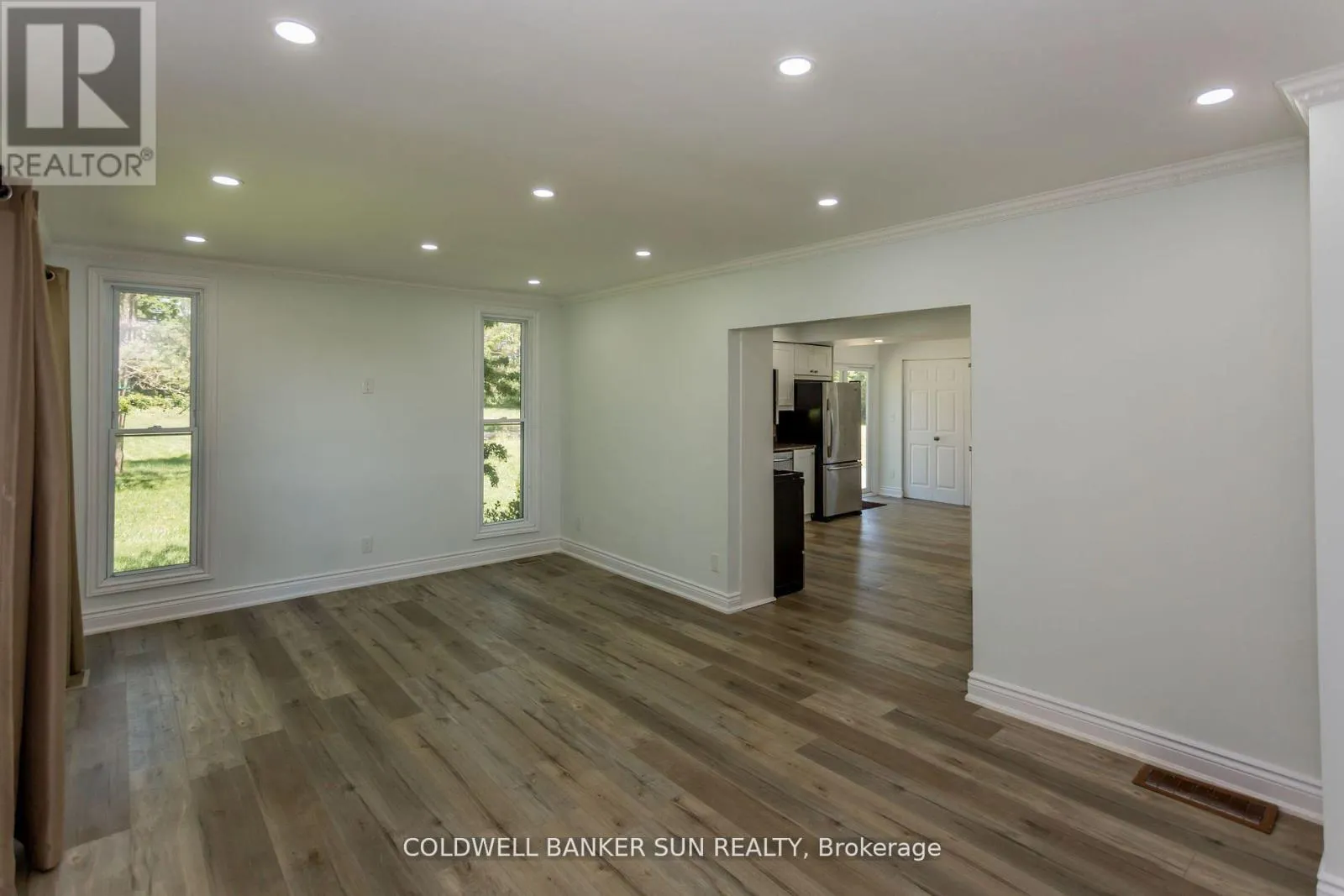 686078 OXFORD RD 2 ROAD