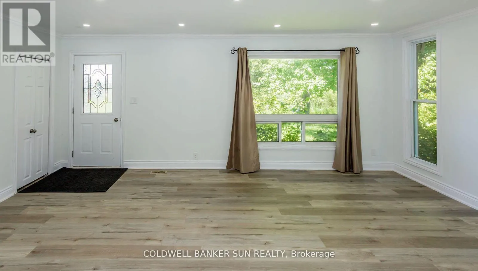 686078 OXFORD RD 2 ROAD