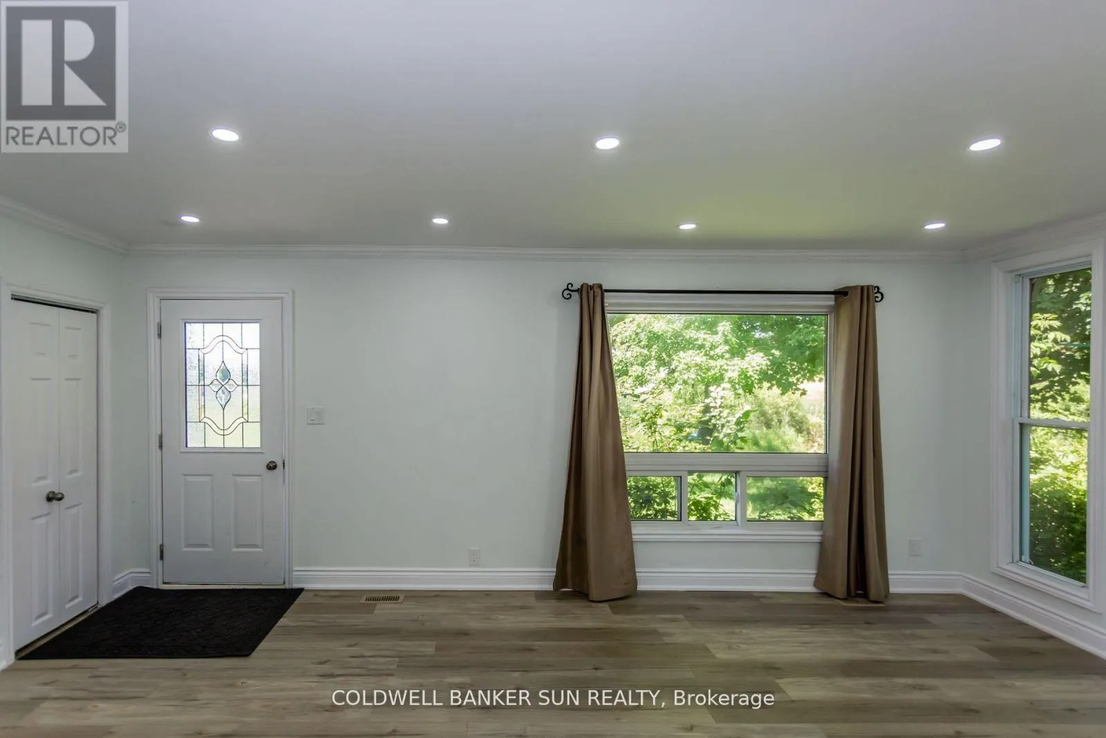 686078 OXFORD RD 2 ROAD