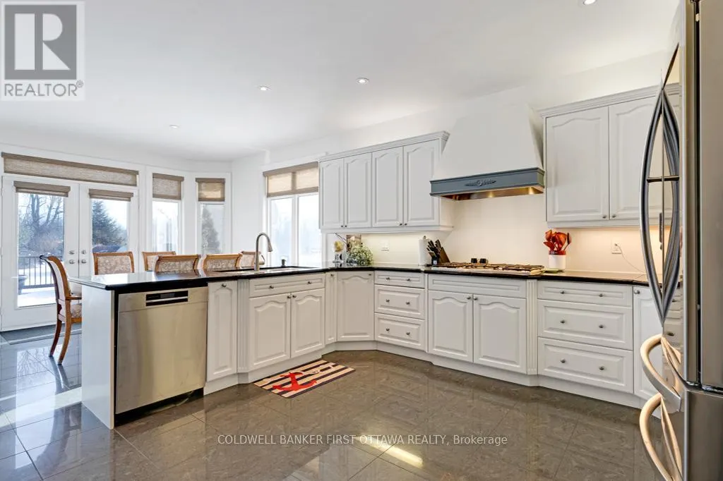 556 WEST POINT DRIVE