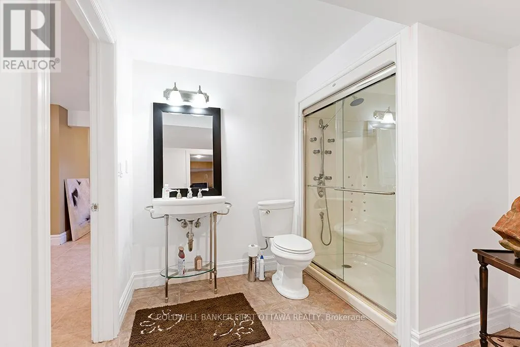 556 WEST POINT DRIVE