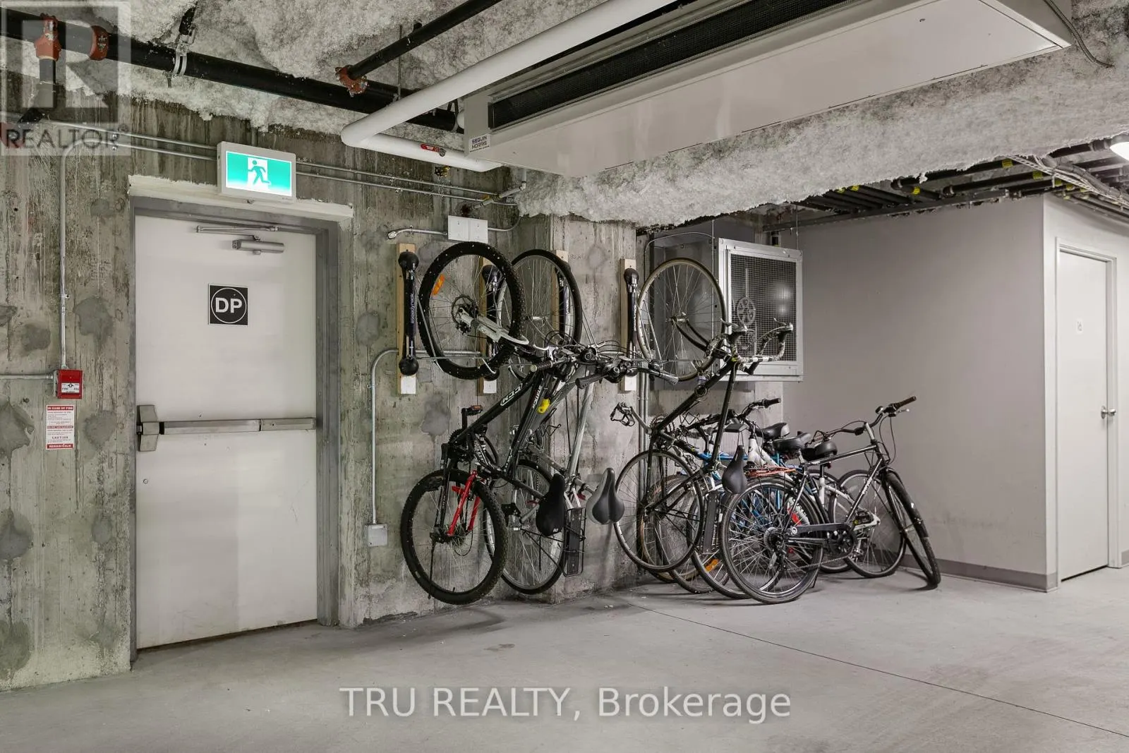 201 - 120 CORTILE PRIVATE S