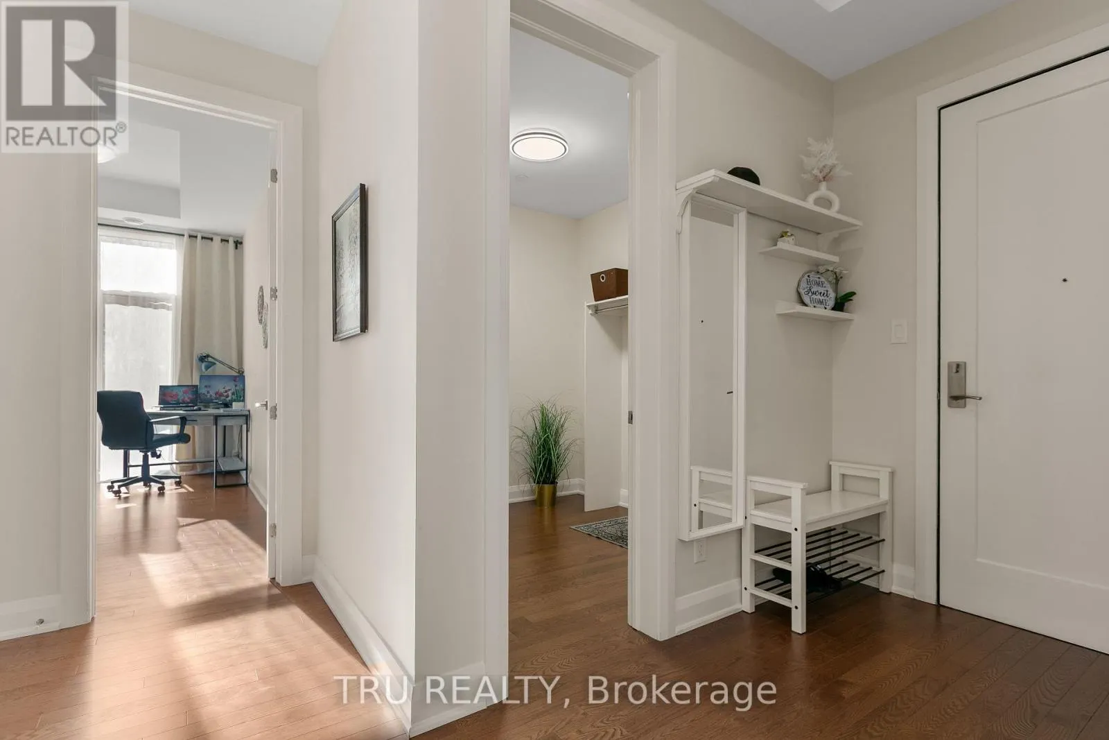 201 - 120 CORTILE PRIVATE S