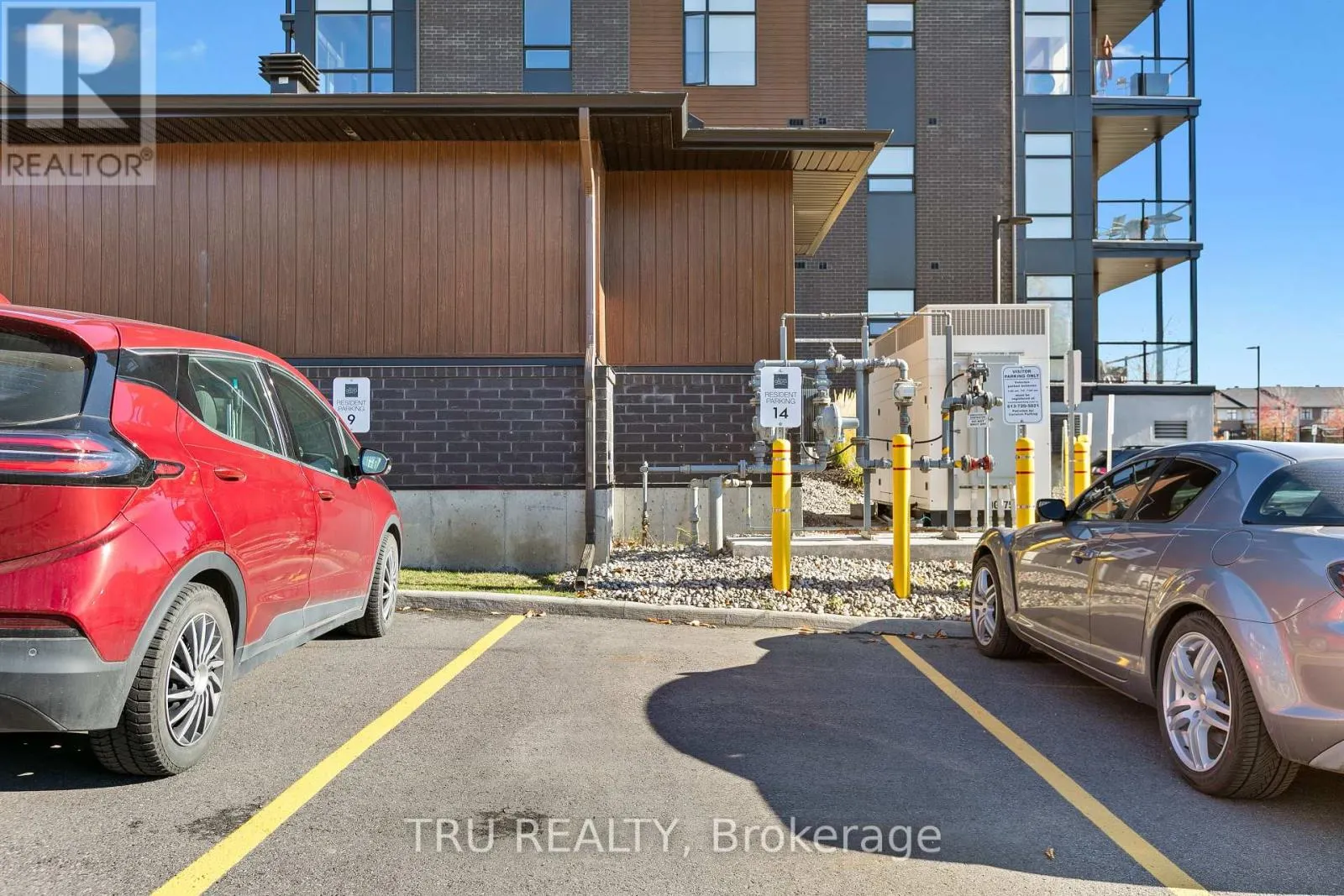 201 - 120 CORTILE PRIVATE S