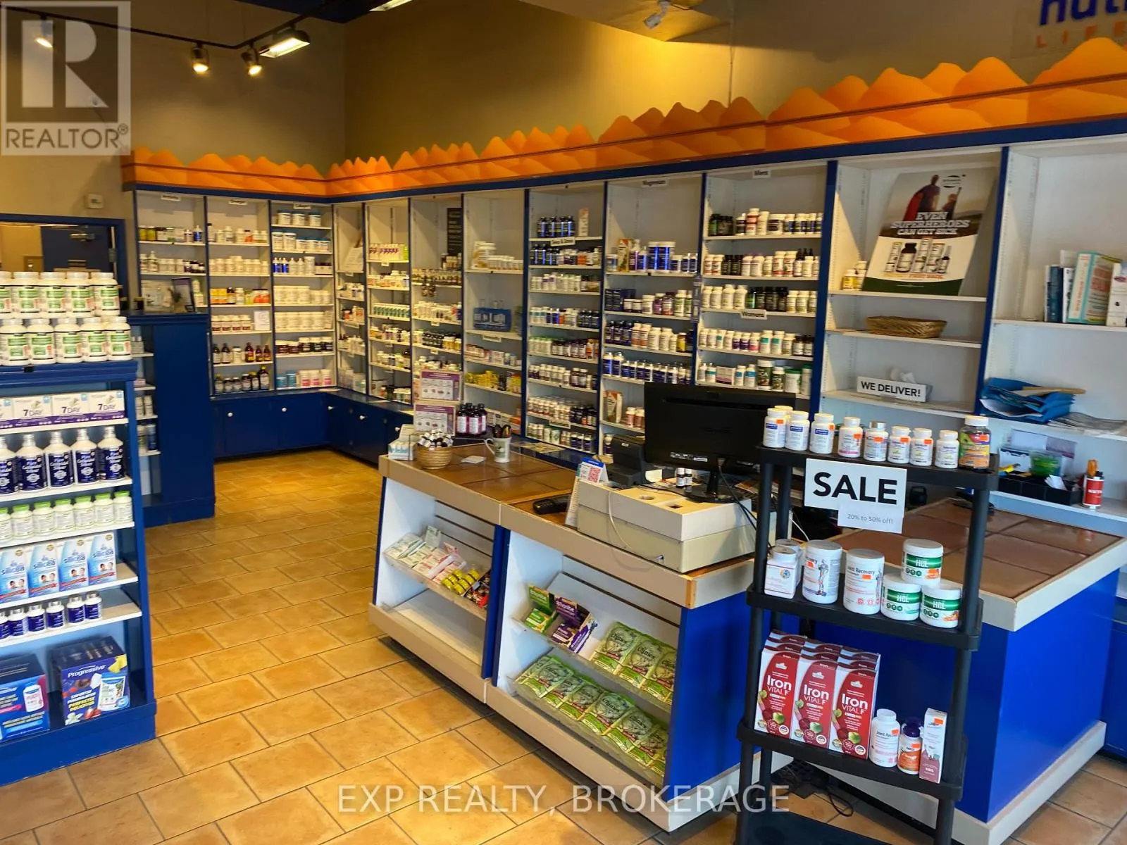 3 - 1046 PRINCESS STREET, #3