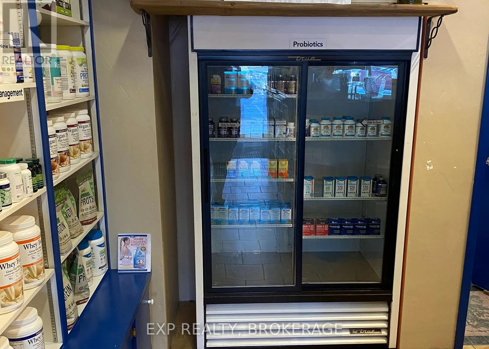 3 - 1046 PRINCESS STREET, #3