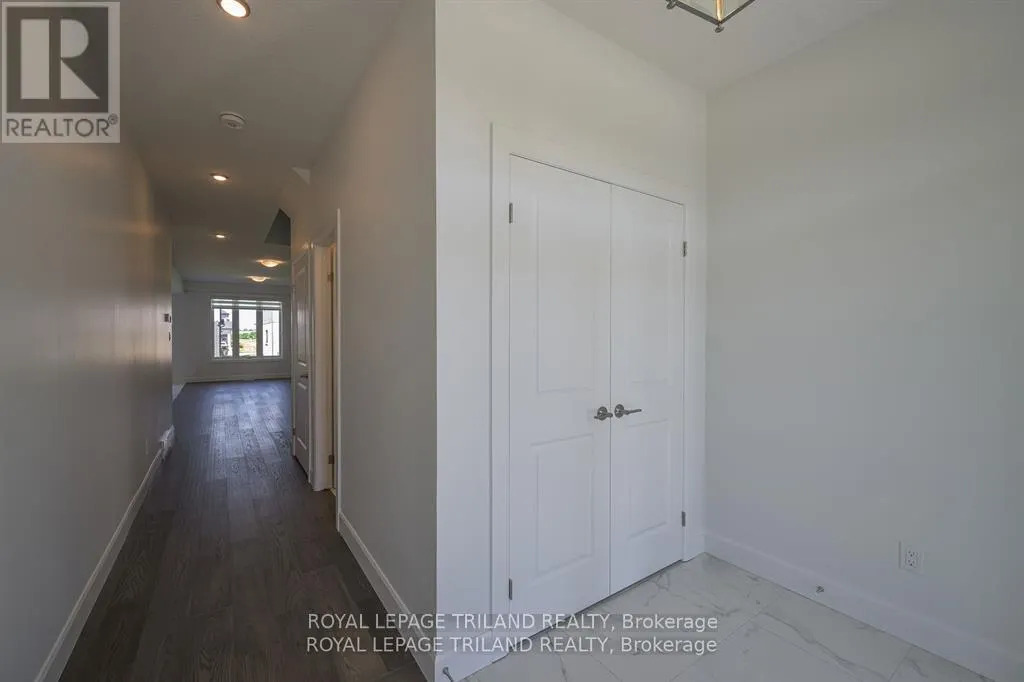 3837 AUCKLAND AVENUE