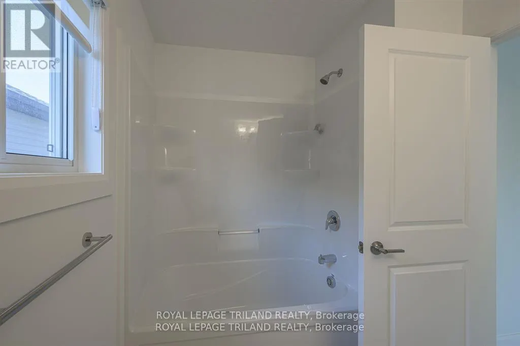 3837 AUCKLAND AVENUE