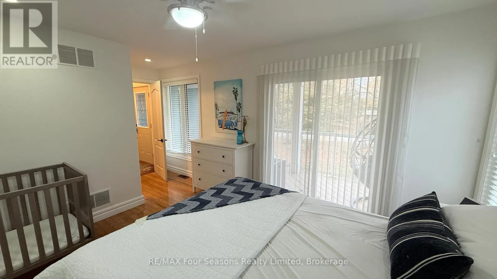 37 SILVER LAKE CRESCENT